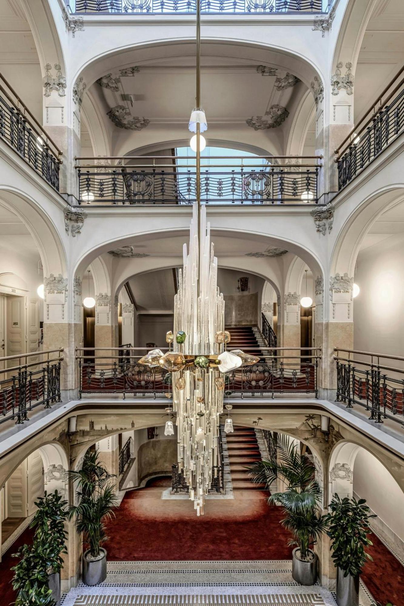 W Prague Hotel Buitenkant foto